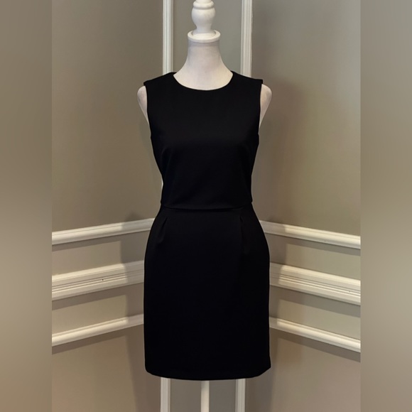 Zara Basic Navy Blue Large Keyhole cocktail dress with pockets - size XS - Picture 2 of 16